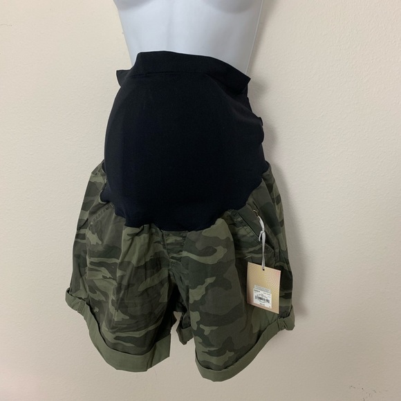 5⭐️ NWT Camo Camouflage Maternity Shorts - Picture 6 of 7